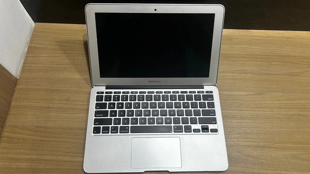 MacBook Air 11 2015 - Apple - Foto 2