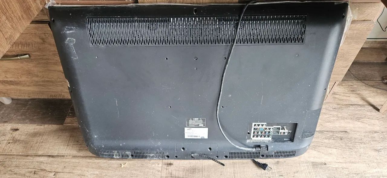Tv samsung 42 polegadas com.defeito para retirada de.pecas - Foto 3