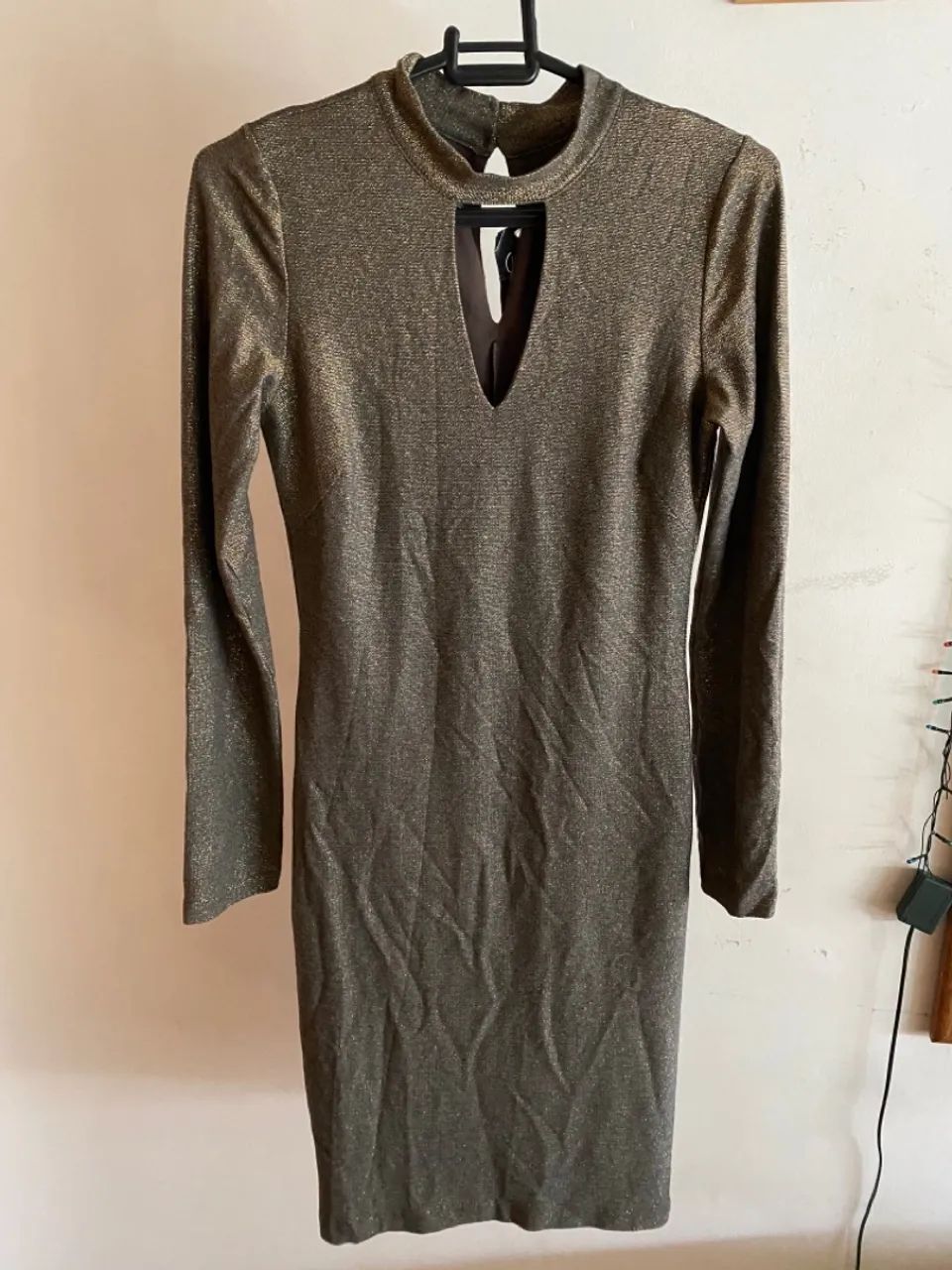 Vestido brilhos dourados 