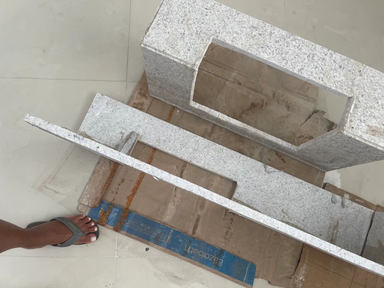 Bancada banheiro granito branco Siena 