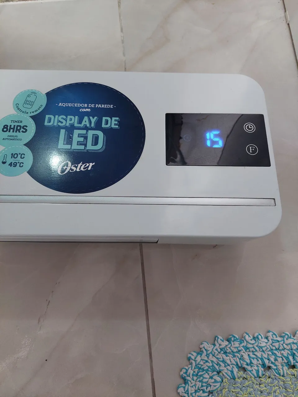 Aquecedor de Parede com Display LED Oster