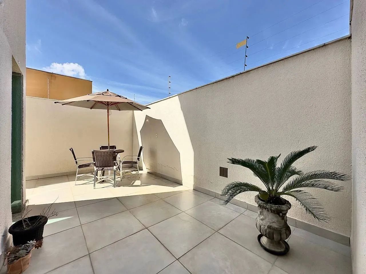 Casa com 2 Quartos e 2 banheiros à Venda, 133 m² por R$ 567.000 no Santa Amélia - Foto 2