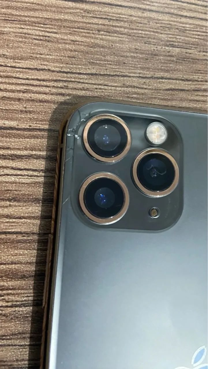 iPhone 11 Pro e IPhone XR - Foto 2
