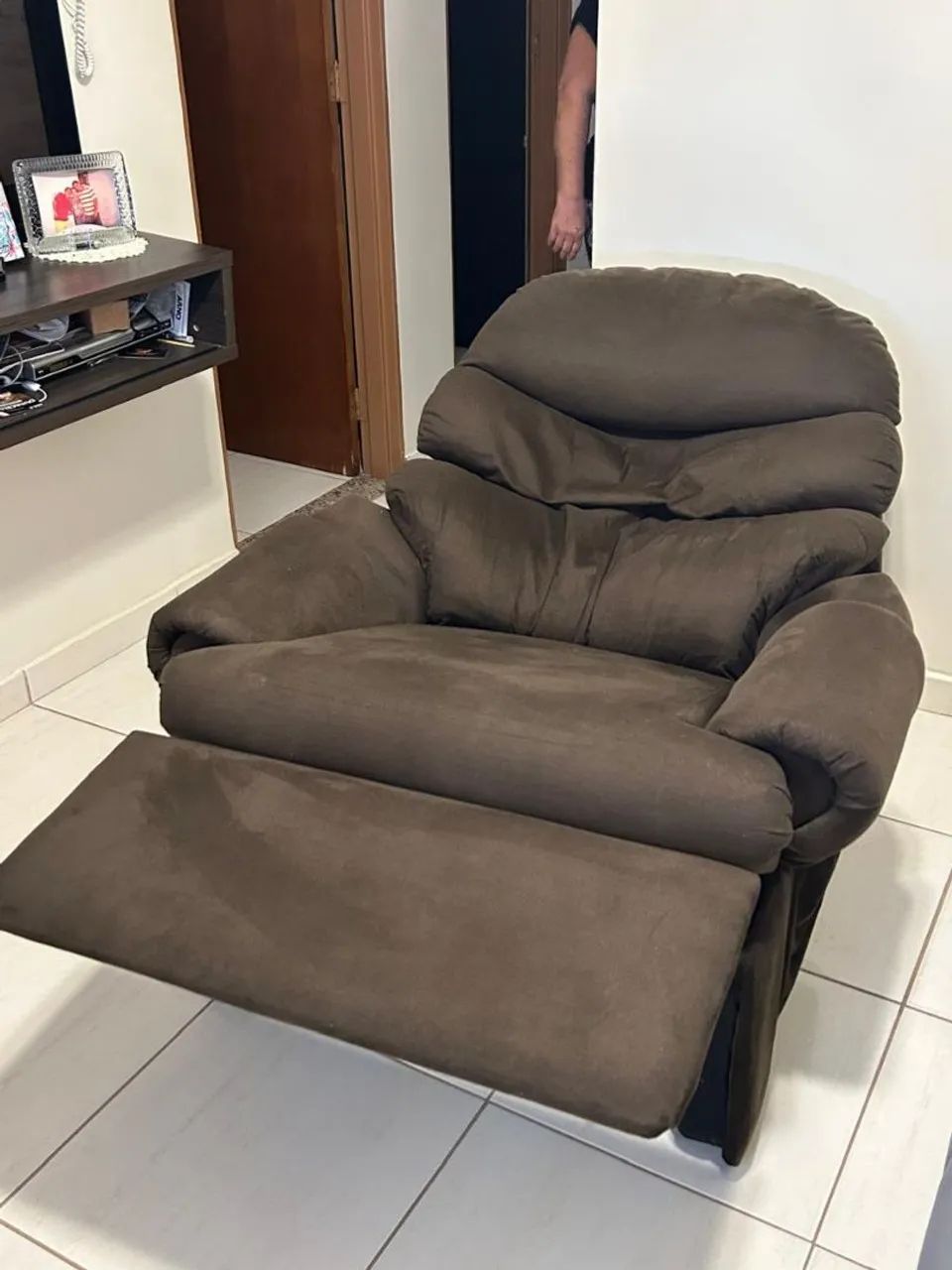 Poltrona Reclinável em Suede Marrom - Foto 4