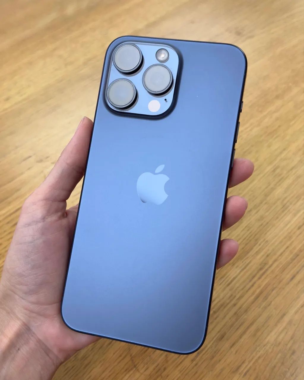 iPhone 15 Pro Max 256GB Azul - Celulares e Smartphones - Barra da