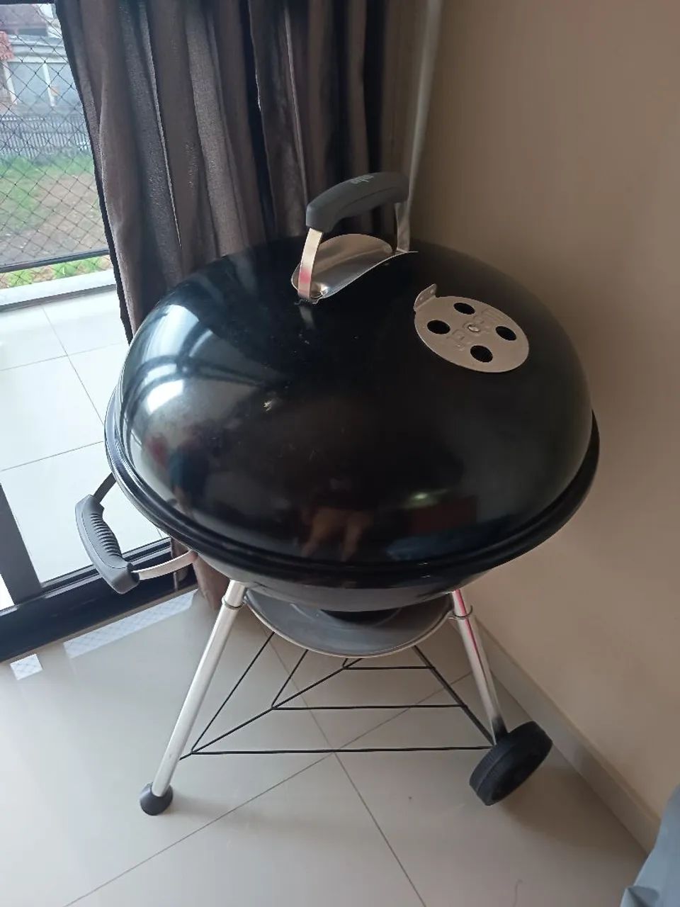 Vendo Churrasqueira Weber a carvão  - Foto 5