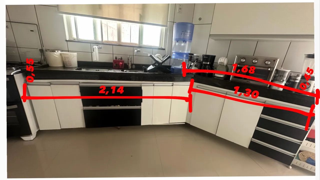 Black L-shaped Countertop São Gabriel