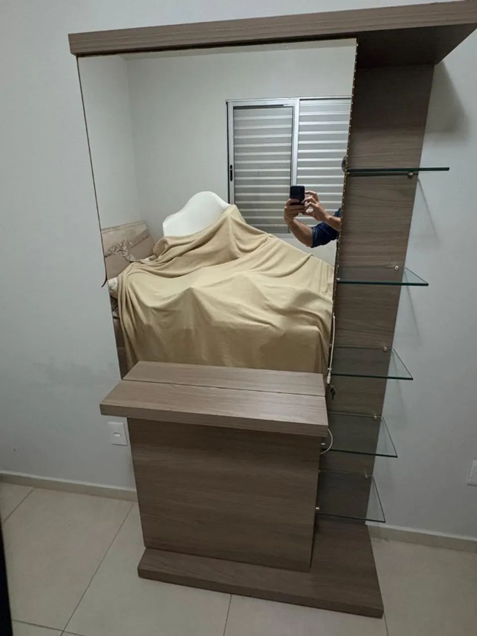 Penteadeira Camarim Moderna com LED e Prateleiras de Vidro - Foto 2