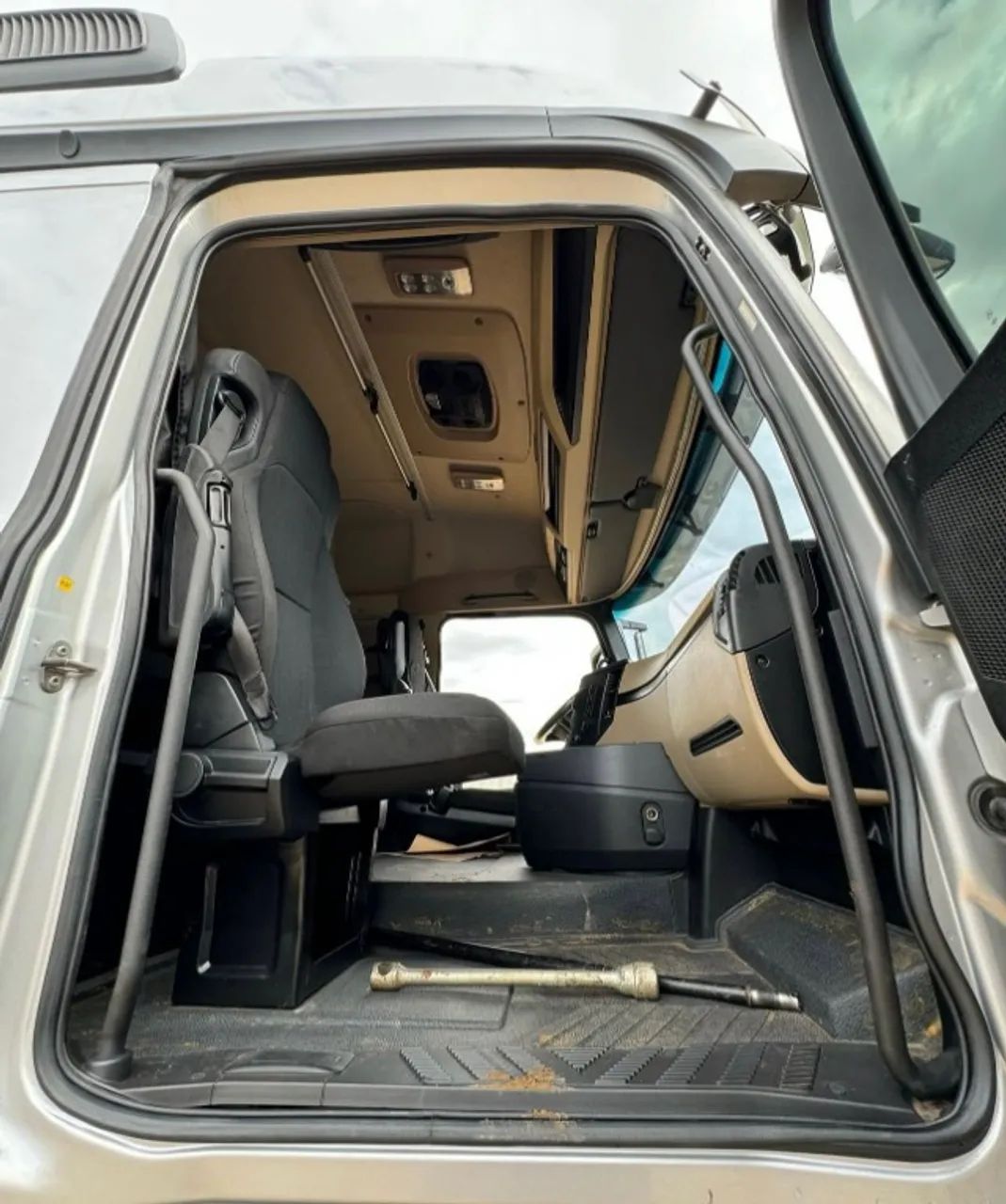 MB Actros 2548 6x2 Ano 2020 - Foto 4