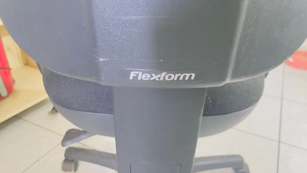 Cadeira de Escritório Flexform - Ergonômica e 100% Funcional - Foto 3