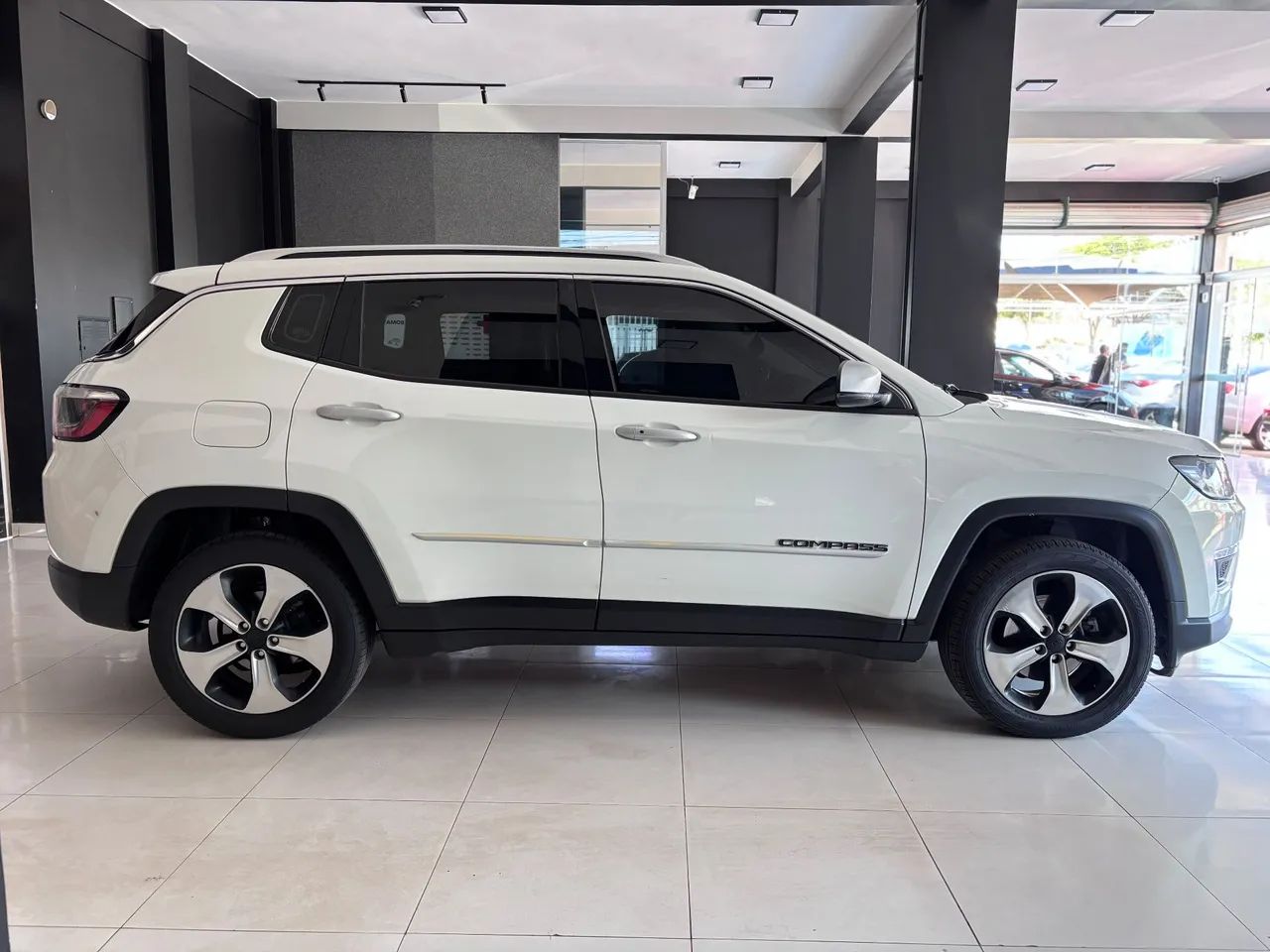 Jeep Compass Longitude 2.0 4X2 Flex 16V Aut. 2017 - Foto 3