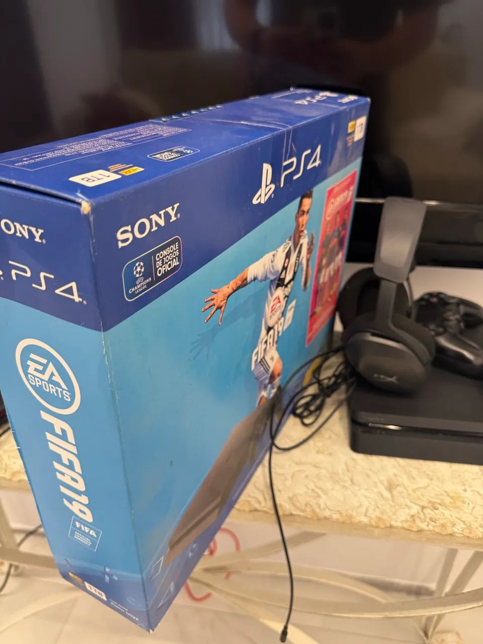 PS4 slim 1tb 2 controles e Headset