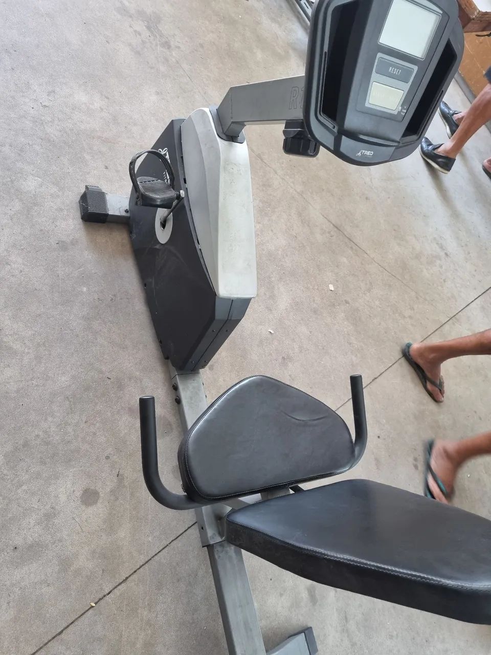 Vendo novissima bicicleta ergometrica funcionando perfeitamente!!