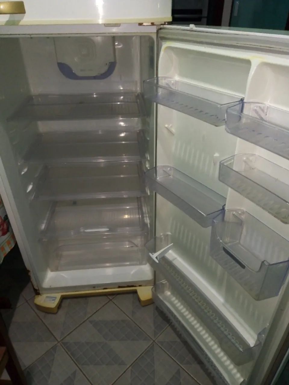 Vendo geladeira Electrolux Dc49A 462 litros  - Foto 3