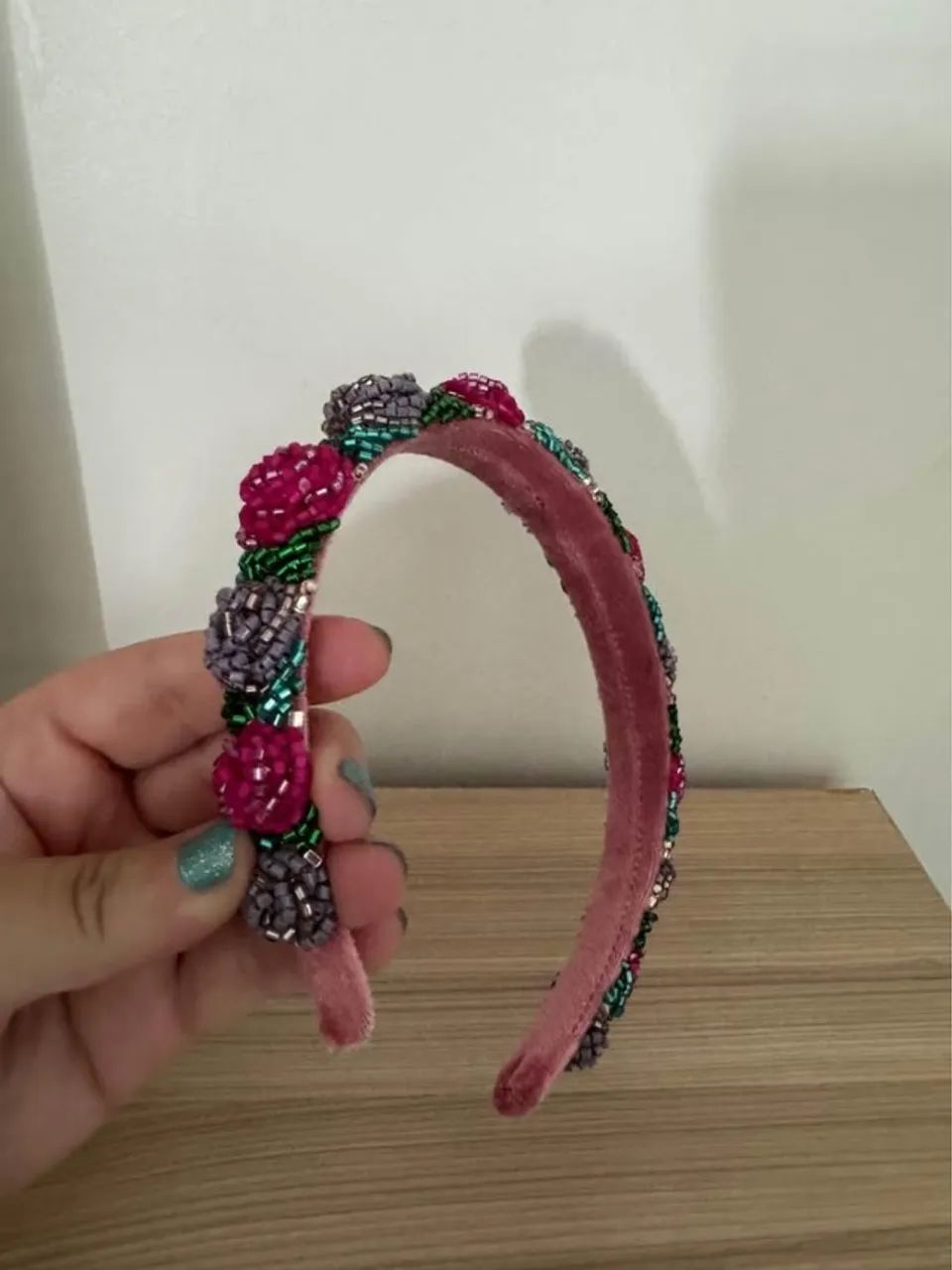 Tiara bordada à mão flores nova - Foto 2