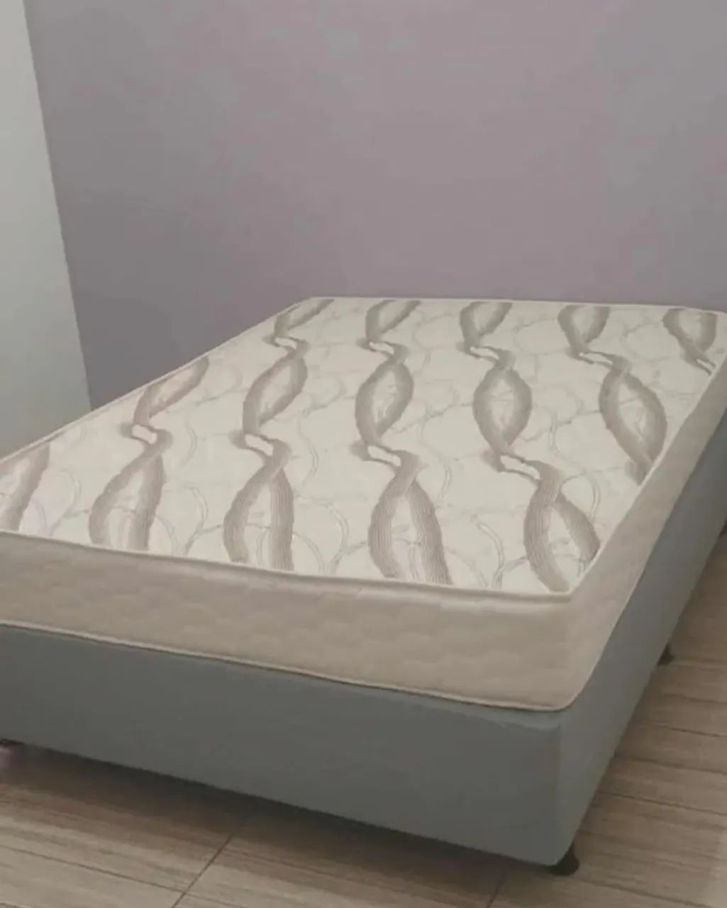 Cama com colchão 