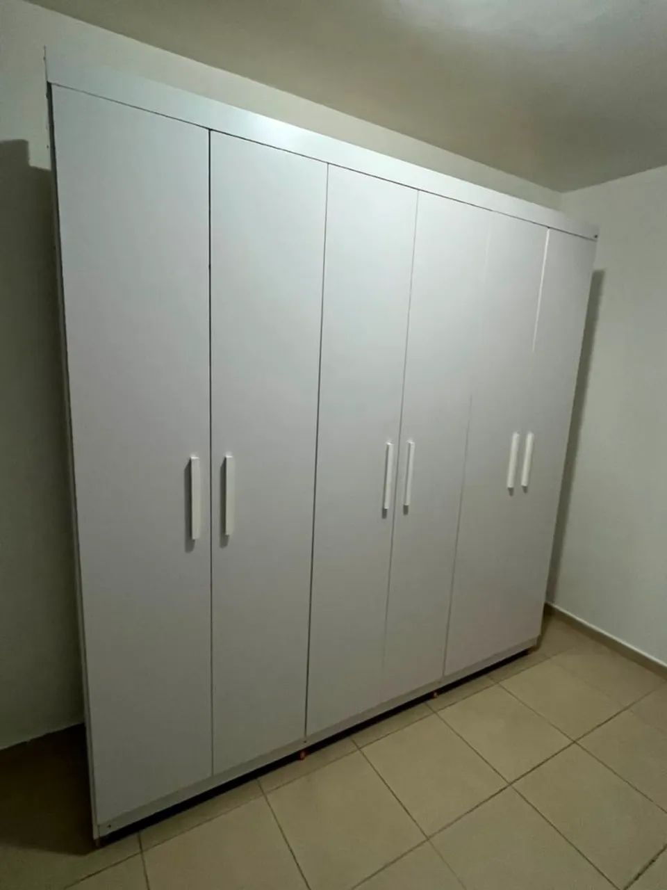 Guarda roupas 6 portas 2.40cm