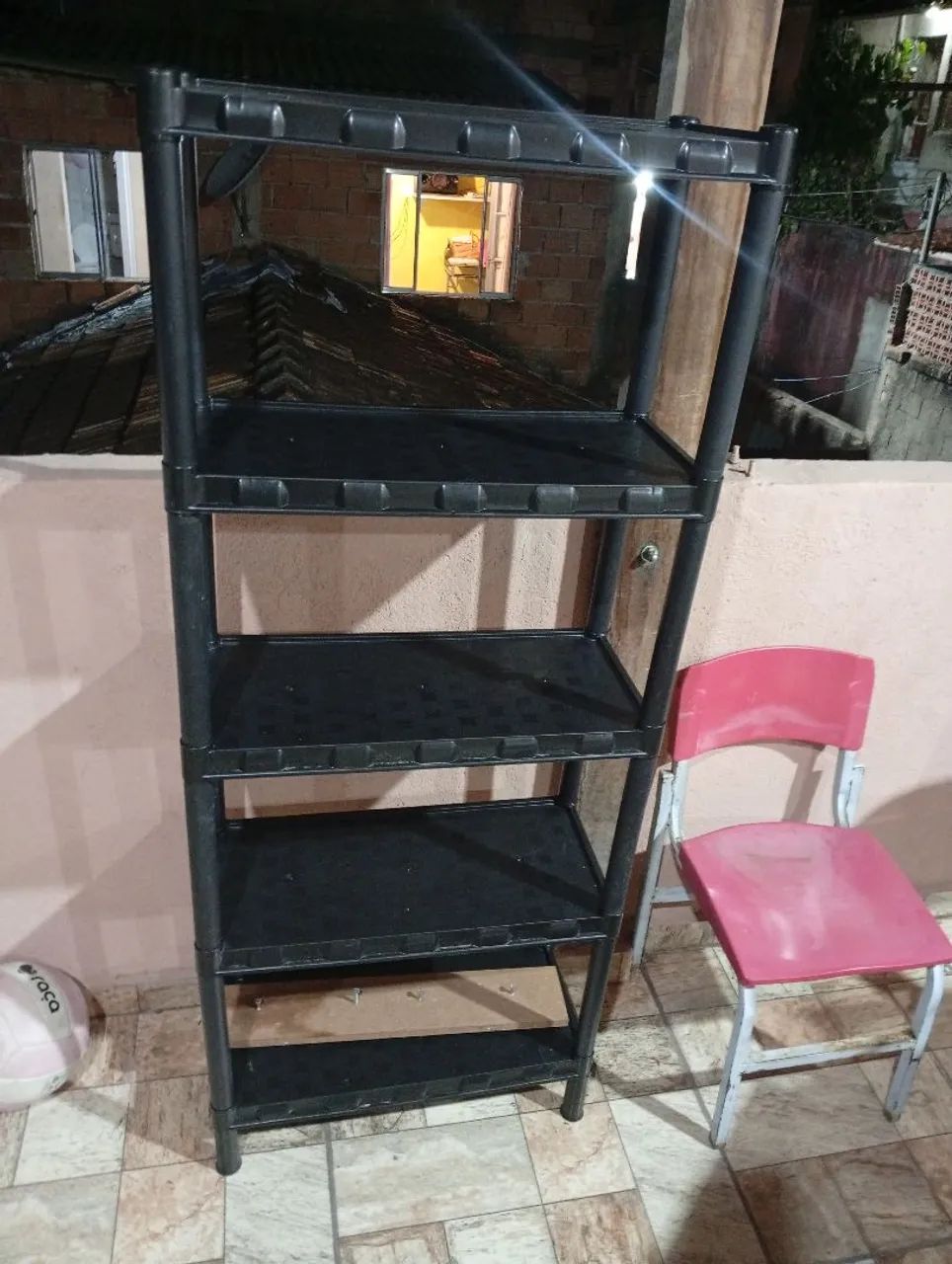 Prateleira nova de plástico 