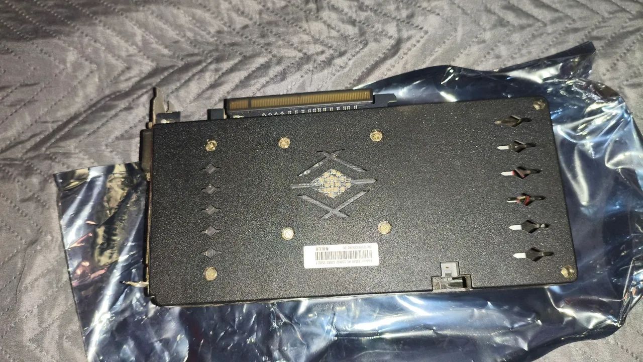 ?AMD RX 590 GME - Foto 3