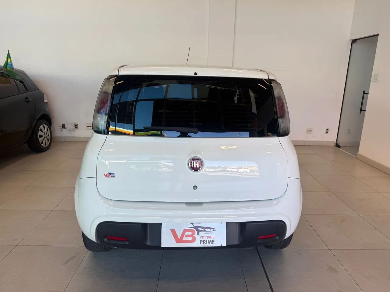 Fiat Uno Attractive 1.0 Flex 6V 5P 2017 - Foto 5
