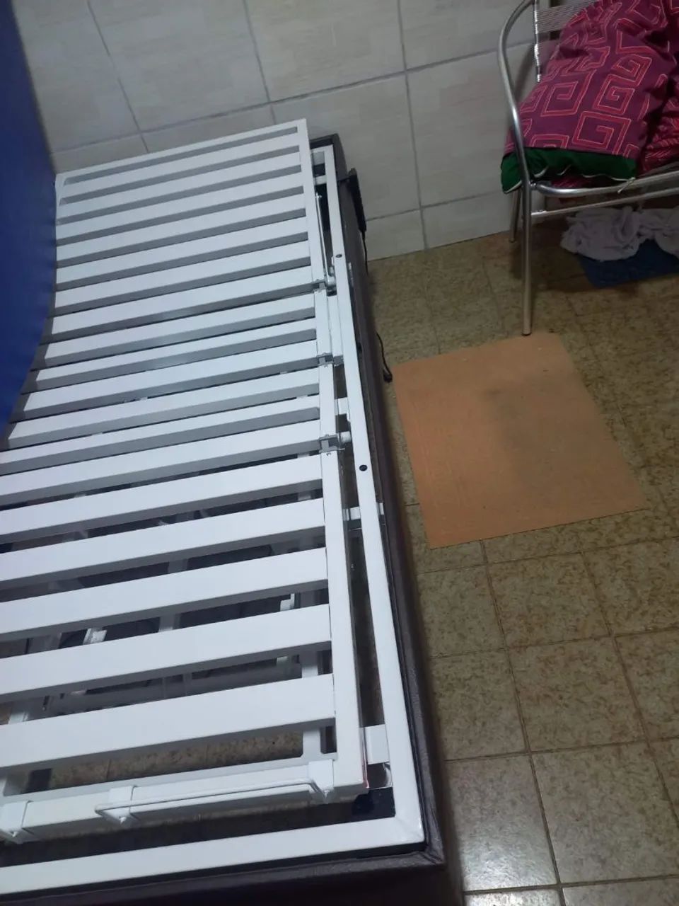 Cama articulada elétrica motorizada com elevação com Grades + colchão  - Foto 2