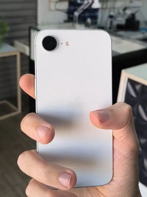 iPhone 16e na garantia Apple - Foto 2