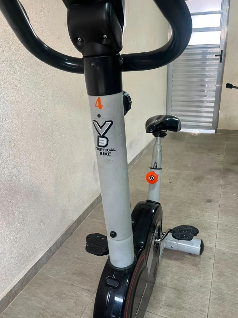 Bicicleta Ergométrica Movement V3 - Seminova - Foto 3