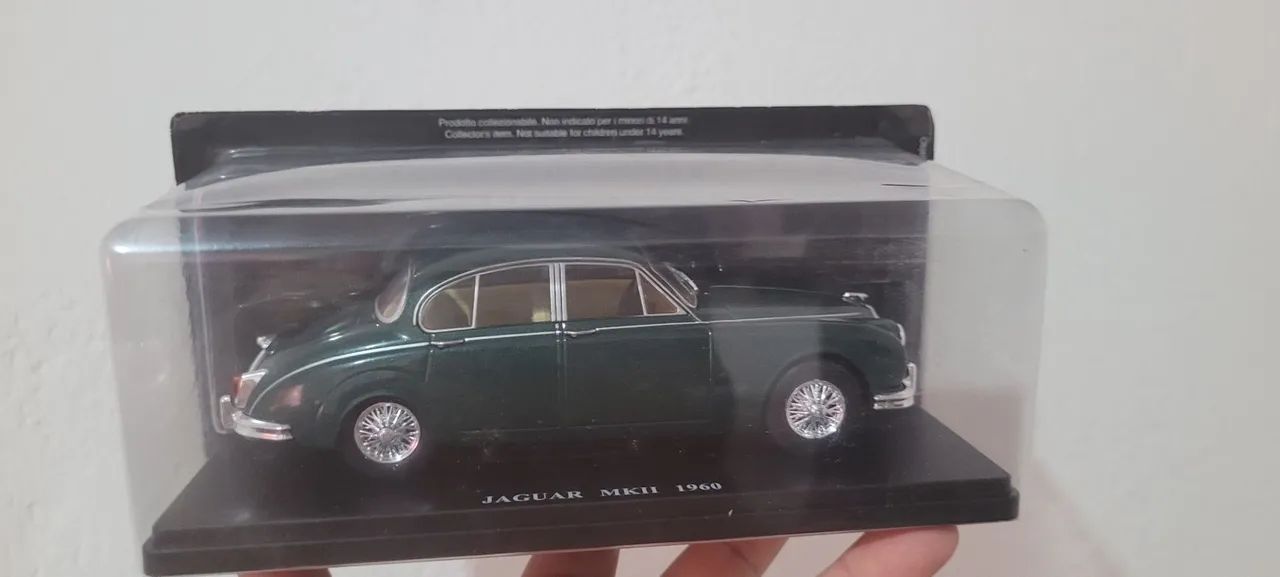 Miniatura jaguar k2 escala 1/24