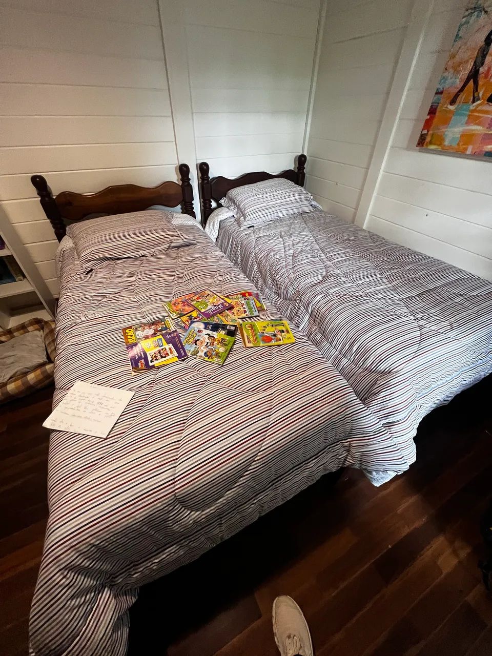 Cama de solteiro maciça com colchão impecáveis  - Foto 2