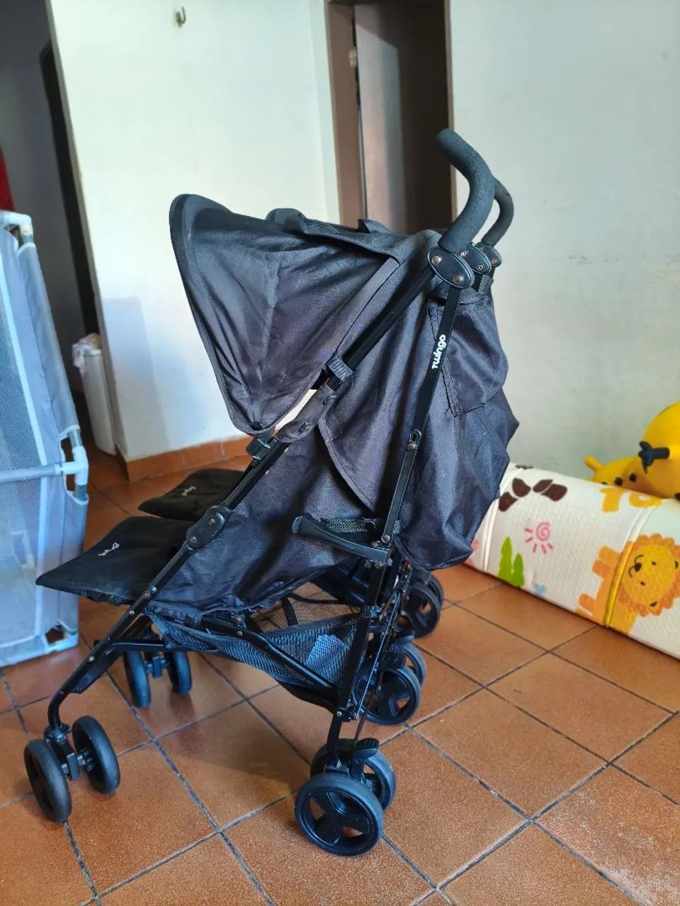 Carrinho de bebê para gêmeos  - Foto 4