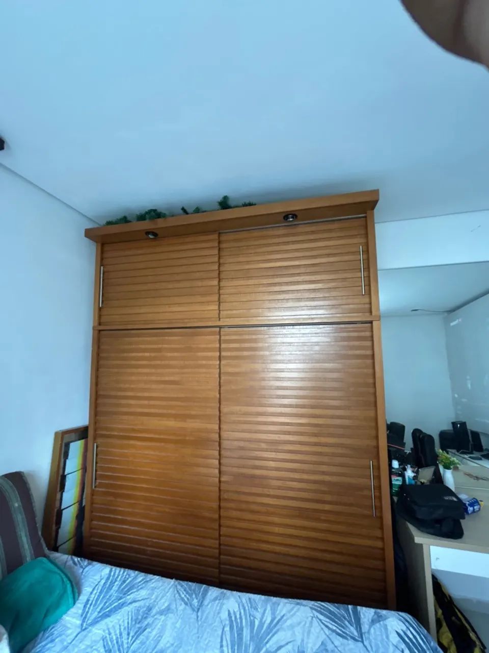 Guarda roupas ripado 