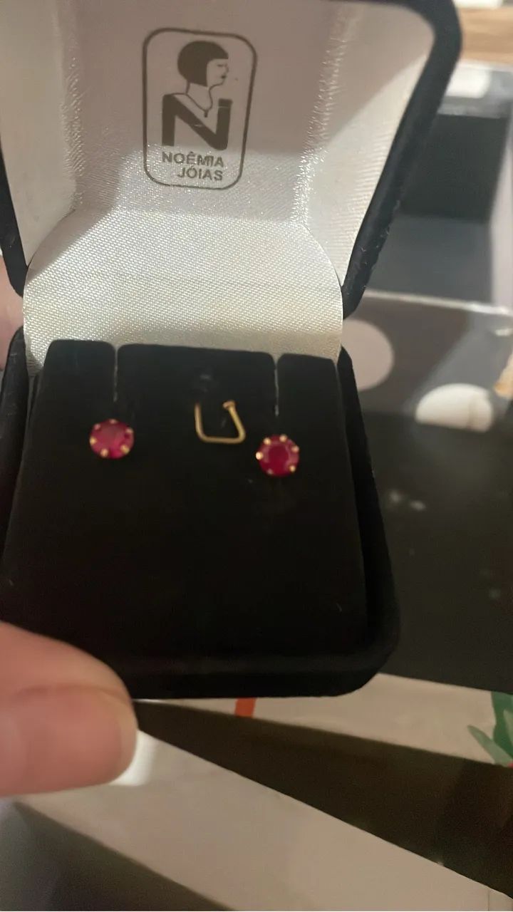 Vendo um conjunto de brinco e anel de ouro 18 com pedras em rubi - Foto 3