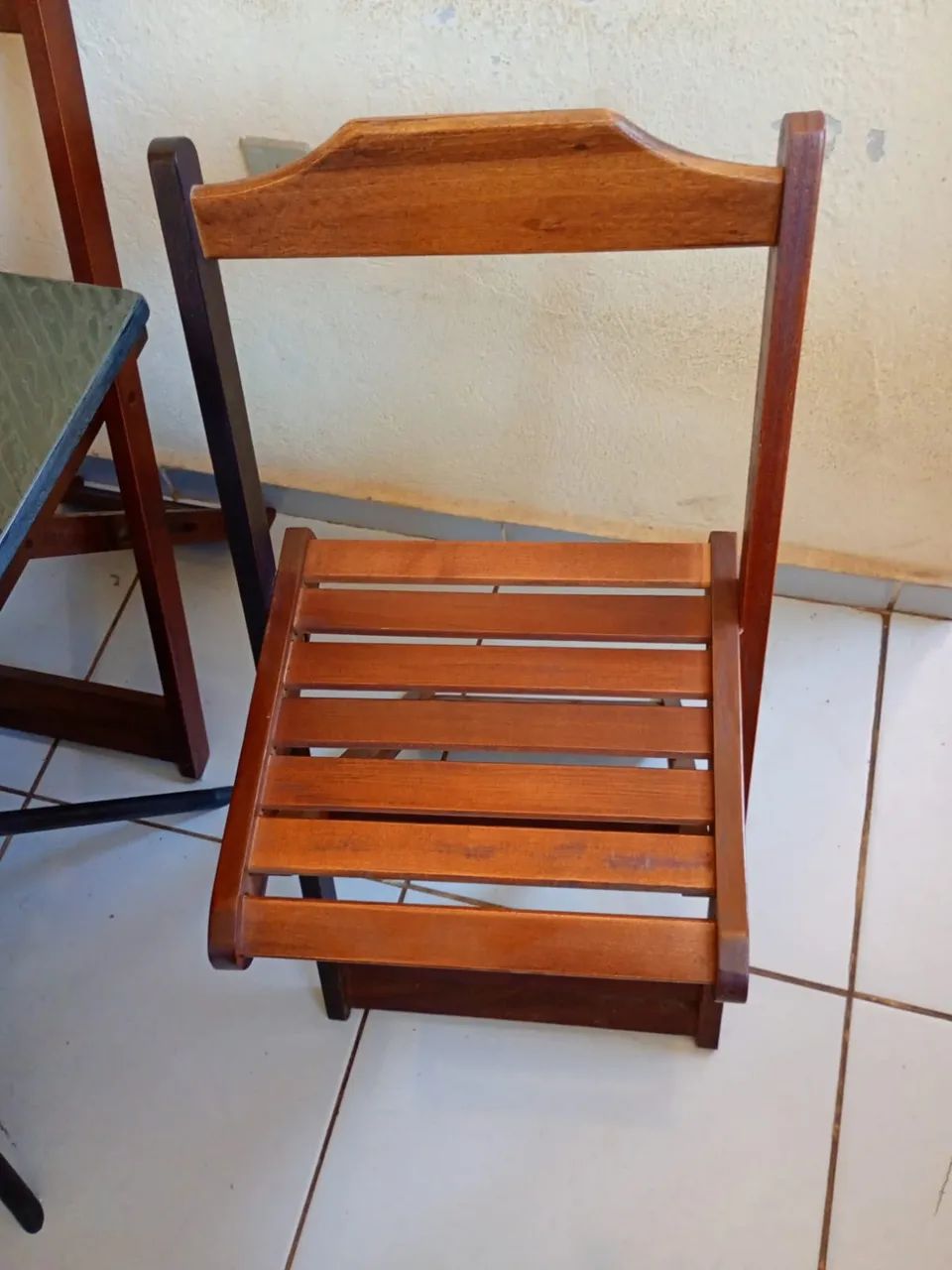 Mesa de mármore com 4 cadeiras novas  - Foto 2