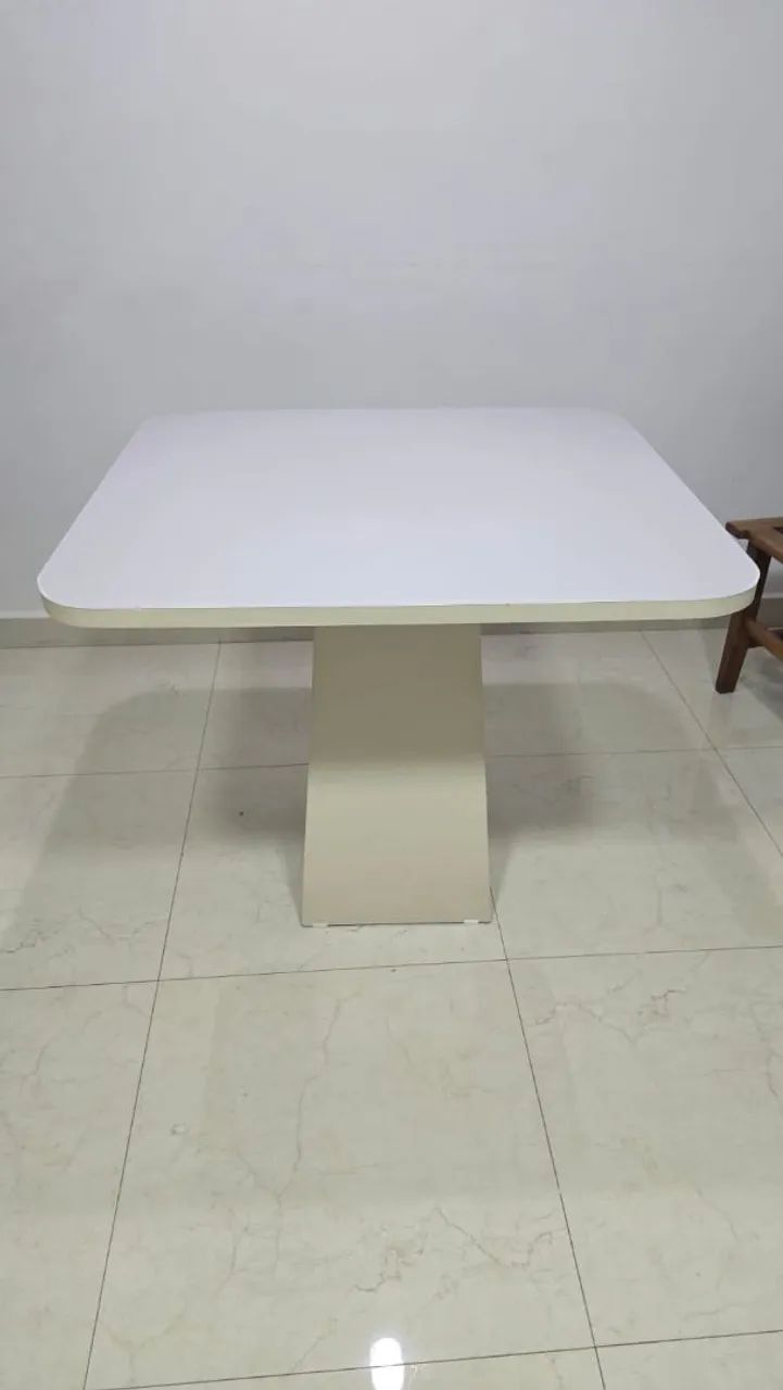 Mesa de 4 lugares Quadrada 