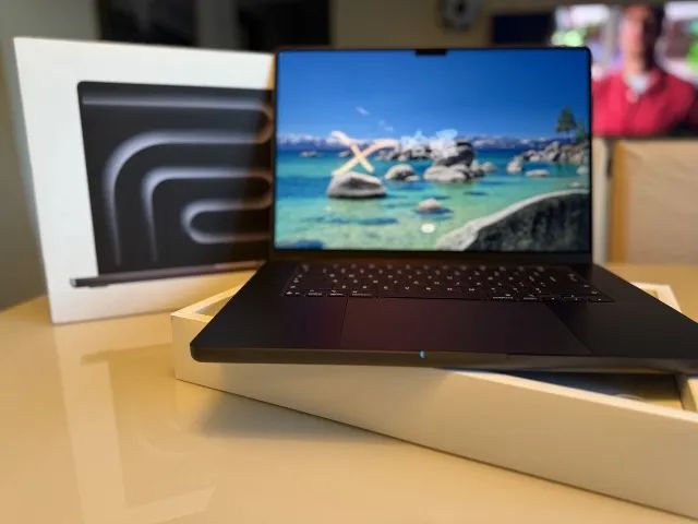 MacBook Pro M5 Max | 16.2 - 2TB SSD 48GB Ram - Space Balck  - Foto 3