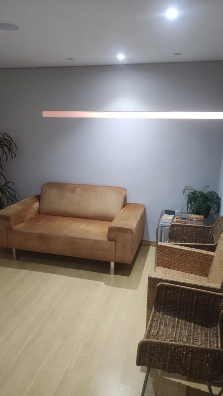 VENDO UMA SALA COMERCIAL NO CENTRO 