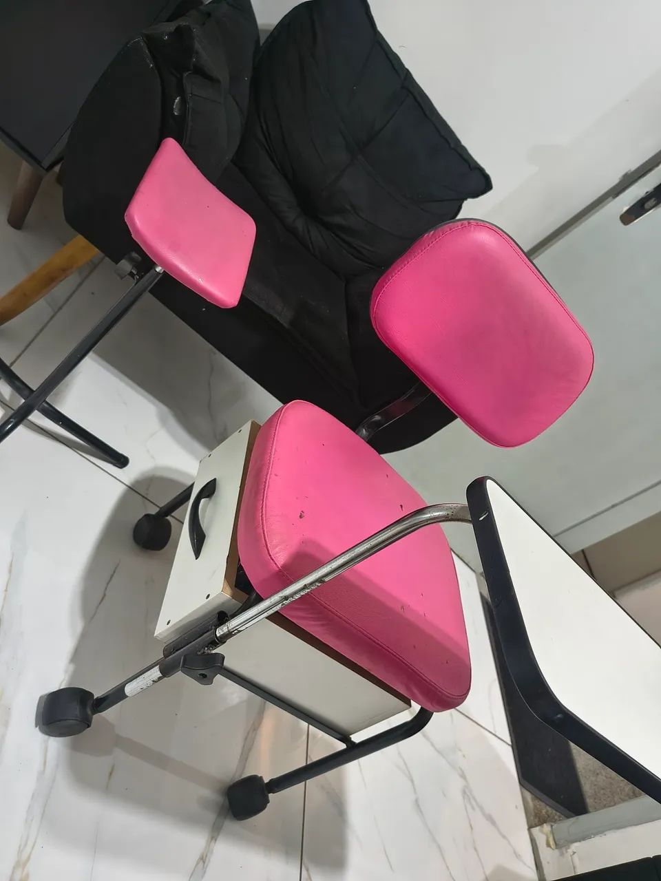Cadeira para manicure e pedicure + apoio de perna  - Foto 2
