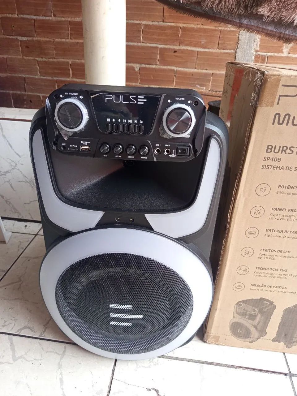 Vendo uma caixa de som 600 watts  - Foto 3