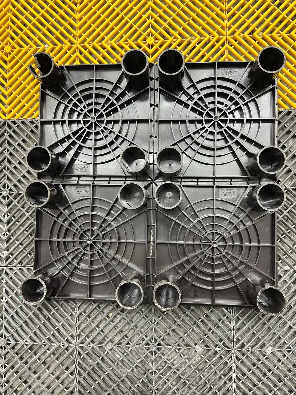 Piso elevado termoplástico com carpete 45x45 - Foto 3