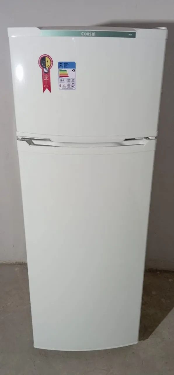 Geladeira Consul duplex gelo seco muito bem conservada !