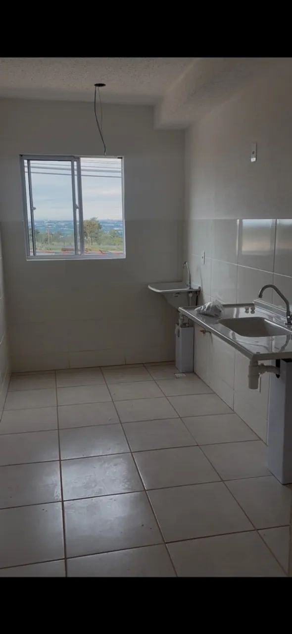 Alugo apartamento no Itapuã Parque 