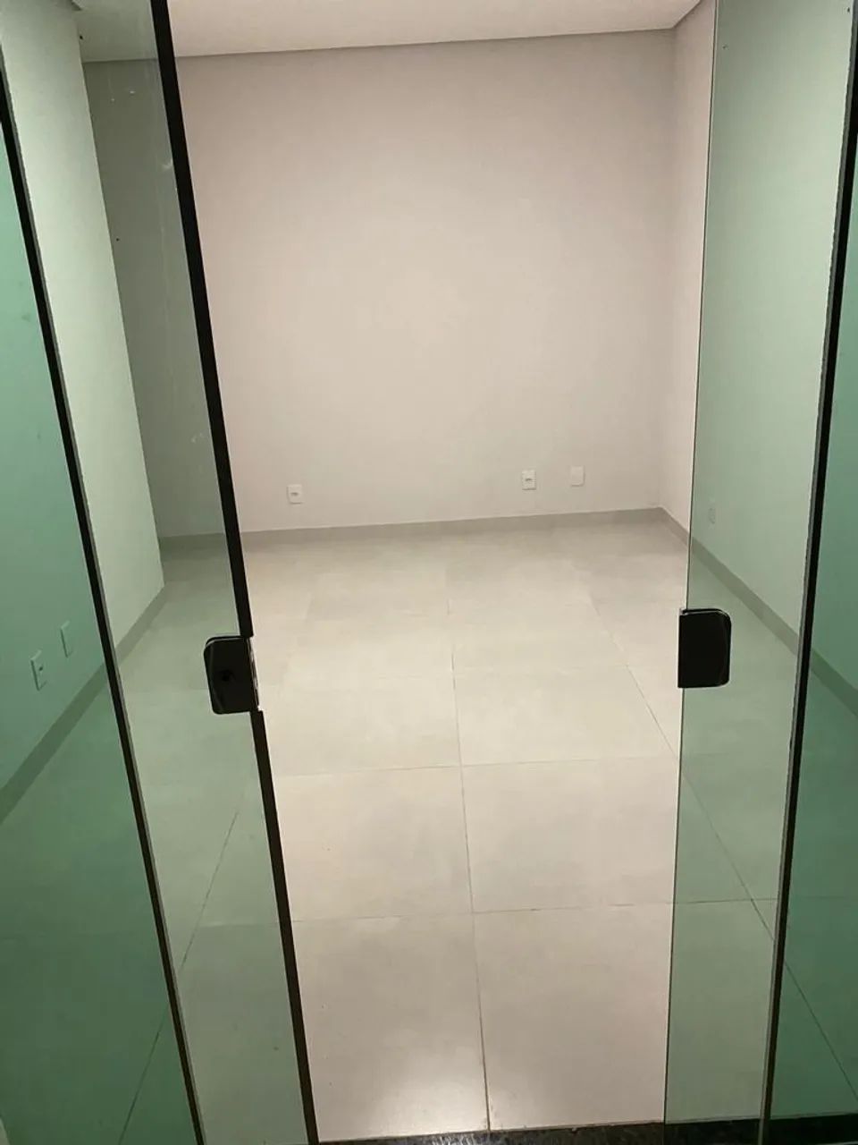Alugo casa geminada com piscina na 208 sul - Foto 5