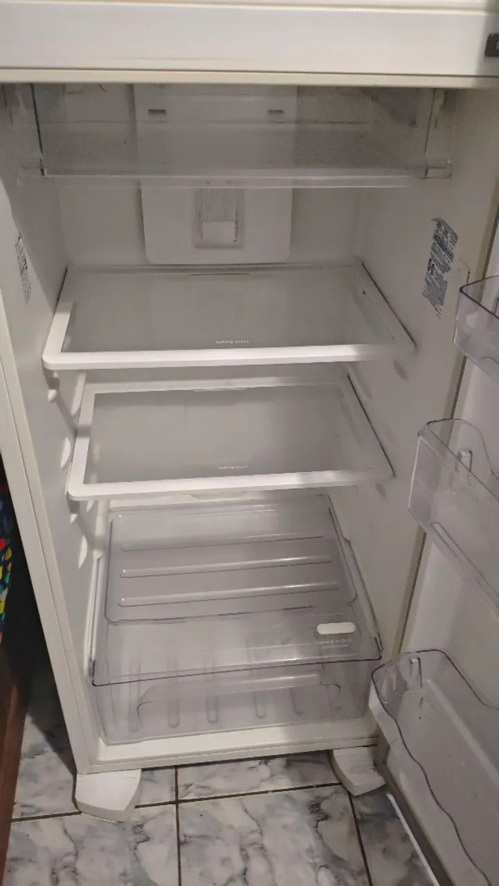 Geladeira Electrolux 247L - Foto 2