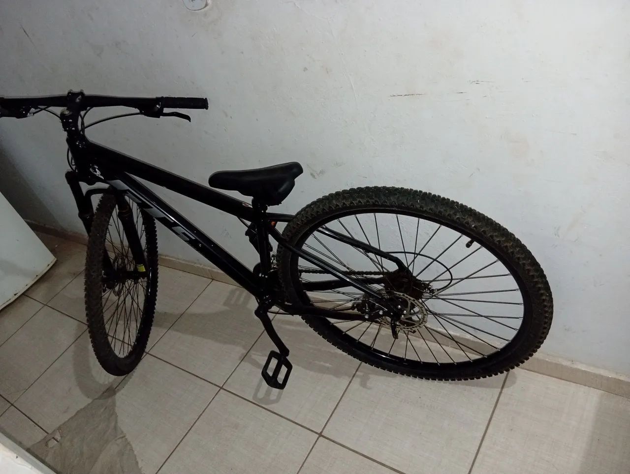 Bicicleta aro 29 rolamento traseiro danificado aceito cartão por aproximação 