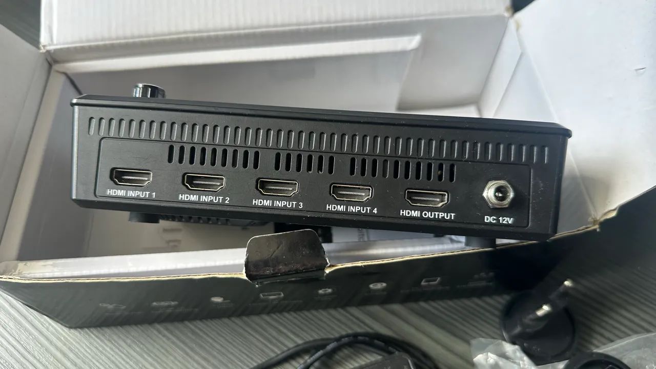 Mixer de Vídeo Feelworld L2 Plus - Mesa de Corte para Lives e Streaming - Foto 4