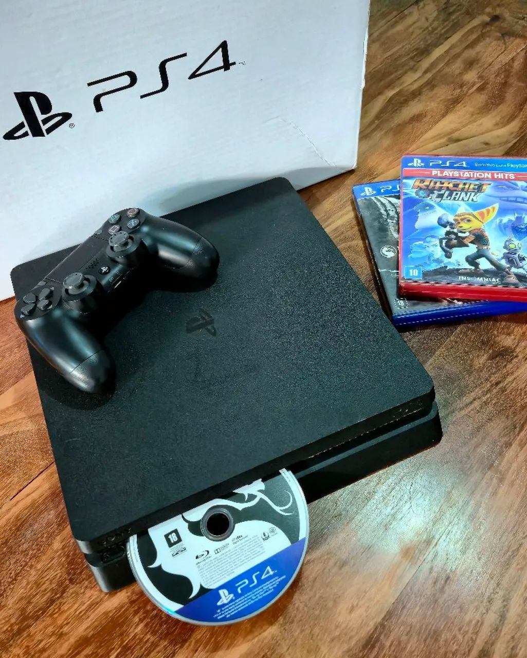 PS4 SLIM COM JOGOS + CONTROLE ORIGINAL