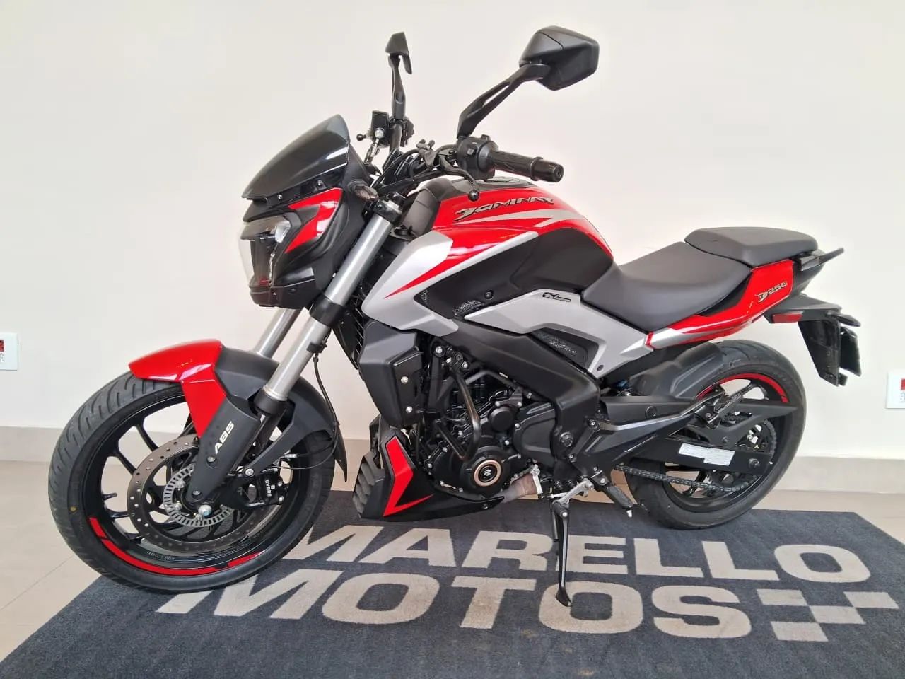 Bajaj DOMINAR 250 - Foto 4