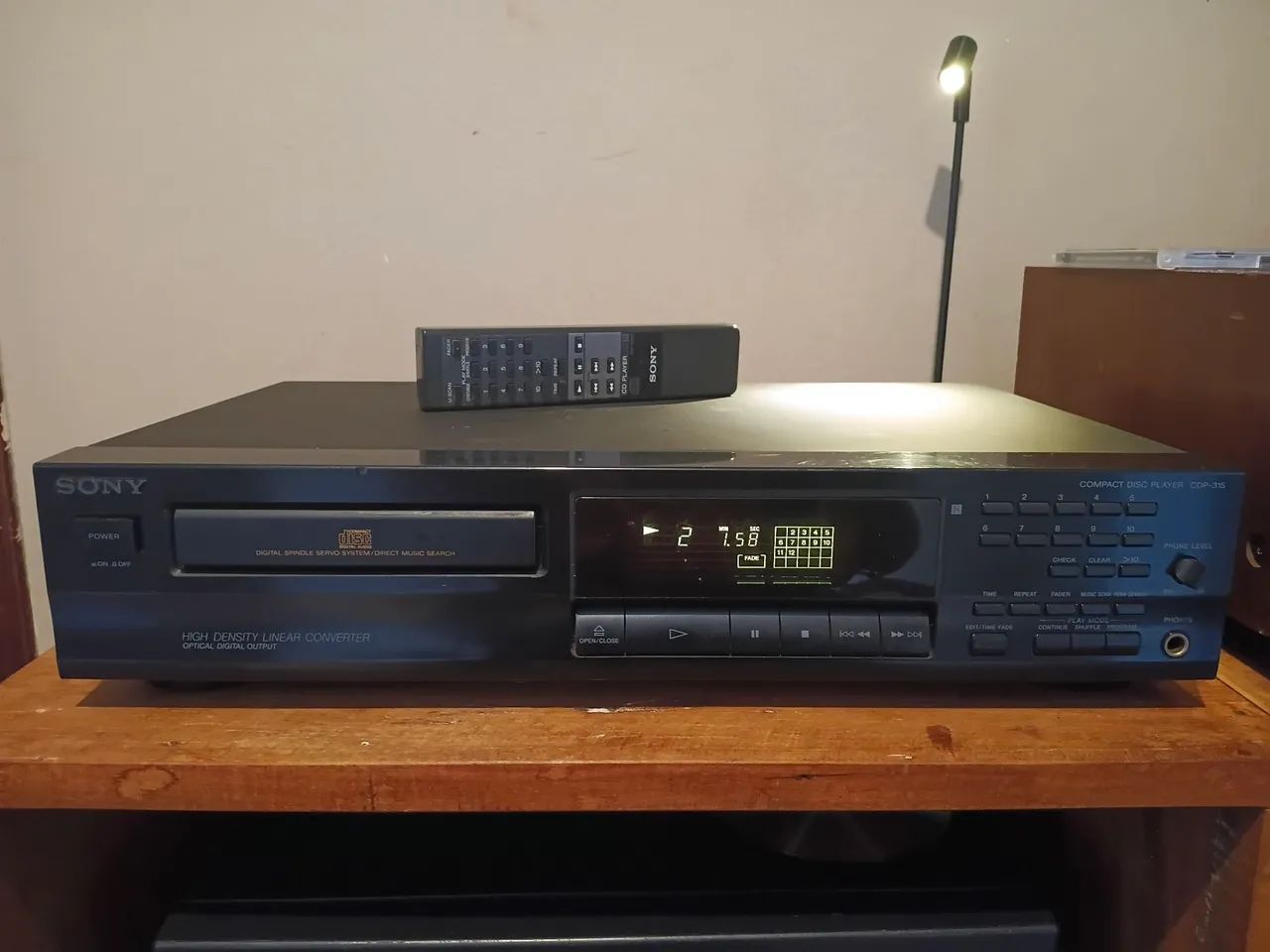 Cd player Sony M315 com controle 