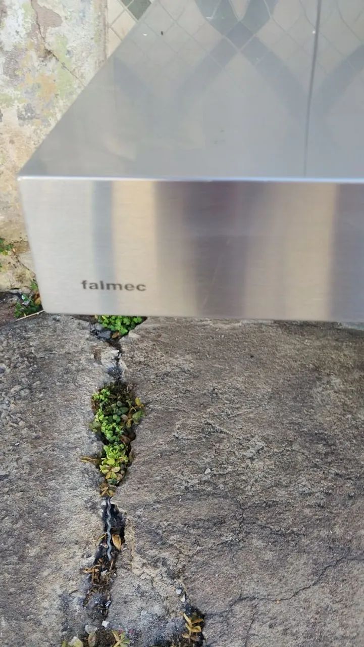 VENDO EXAUSTOR MARCA FALMEC, CONSERVADO,COM MOTOR 