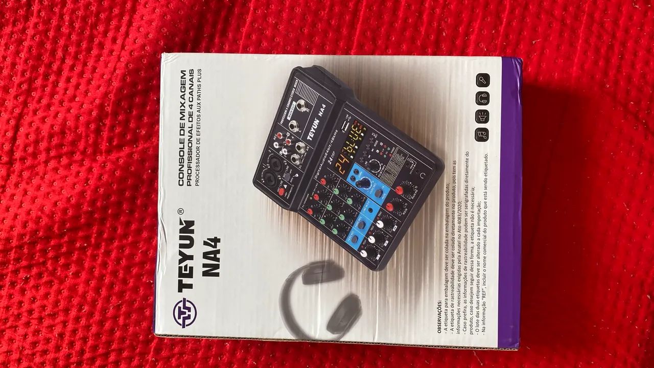 Mesa de Som TEYUN NA4 (Console de Mixagem Profissional de 4 Canais)
